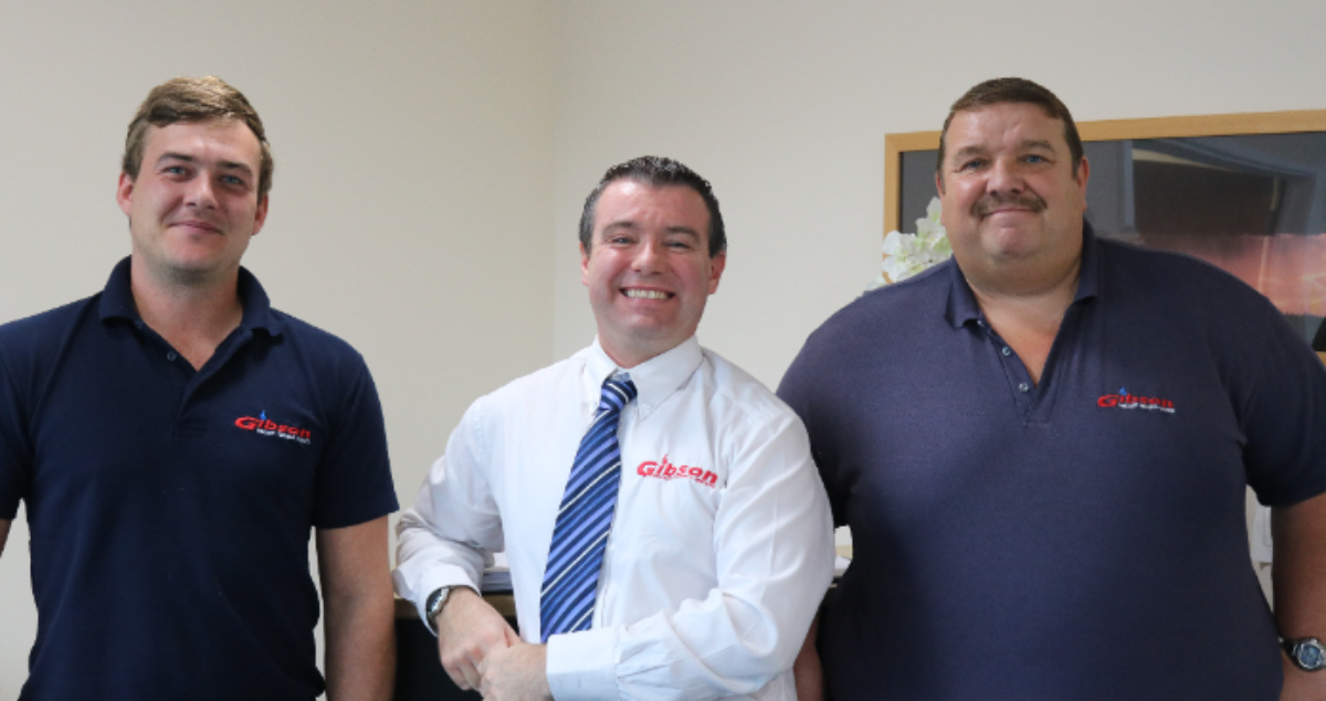 Cwmni lleol Gibson STS yn uwchsgilio, o ganlyniad i gydweithio