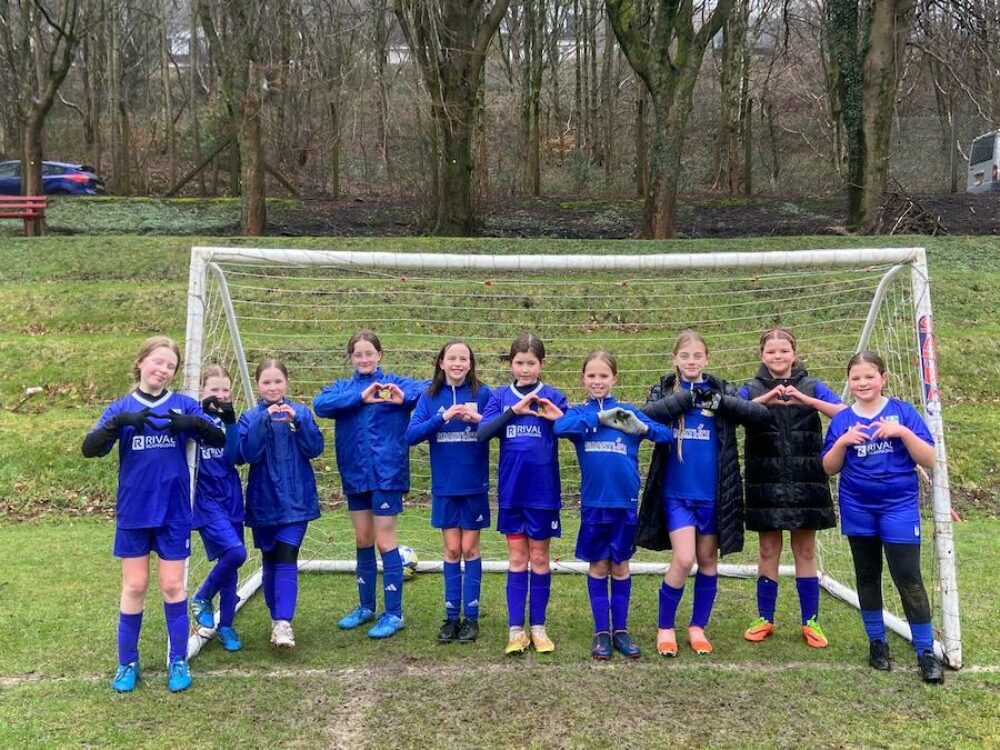 A picture of the Ponthir AFC under 11's