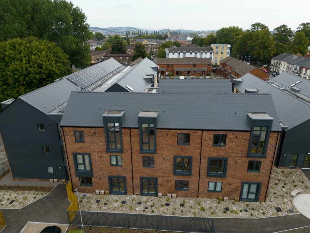 Lluniau o Gwrt Tredegar